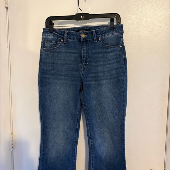 D. Jeans High Rise Kick Crop Jeans 6 - Picture 3 of 9